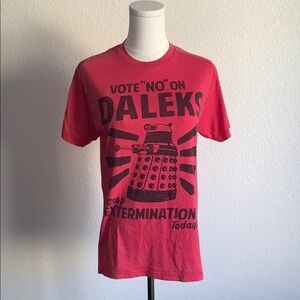Dr Who shirt by Ripple Junction Red “Vote No on Daleks” Graphic Tee size S
